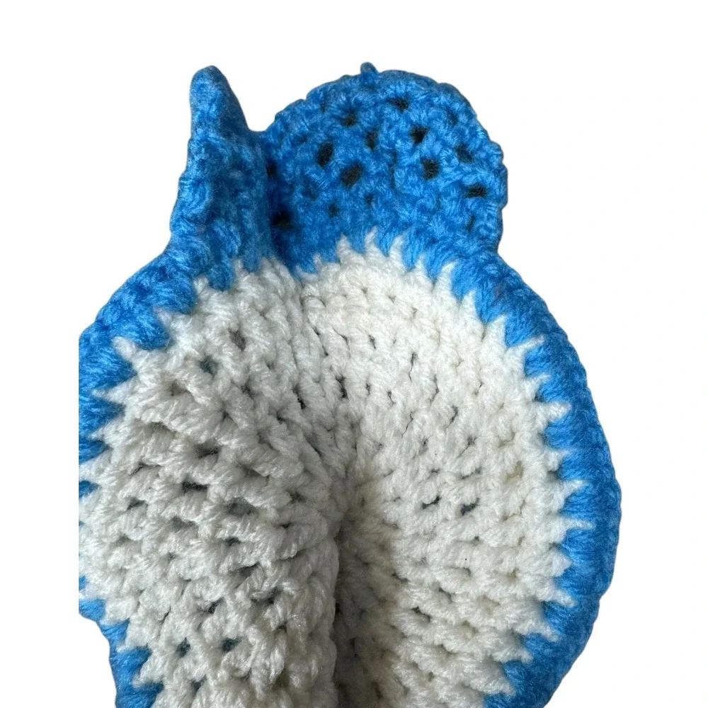 Handmade fiber colorful featuring
